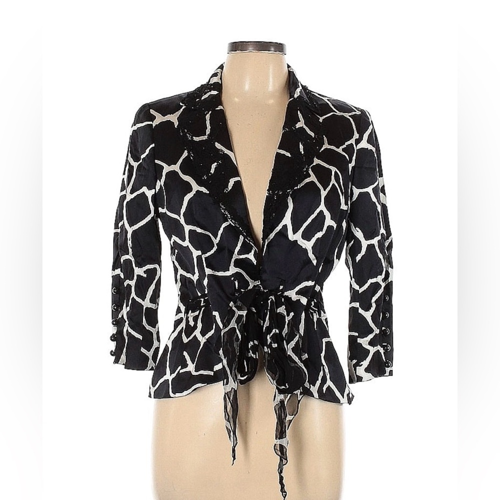 ALBERTO MAKALI size 10 black and white silk beaded blazer in excellent condition